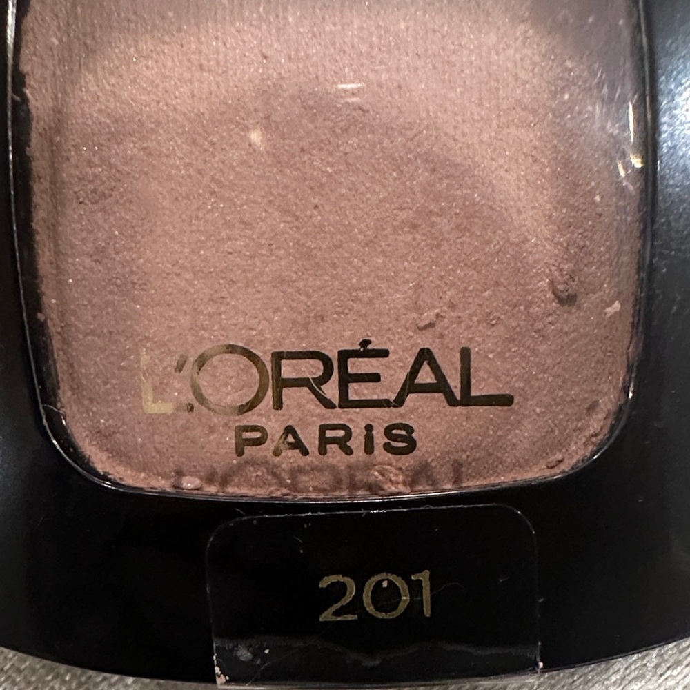 Colour Riche Monos Eye Shadow 201 Little Beige Dress - Picture 2 of 4